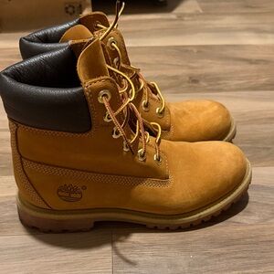 Womens Size 8 Timberland® Premium 6-Inch Boot - Wheat